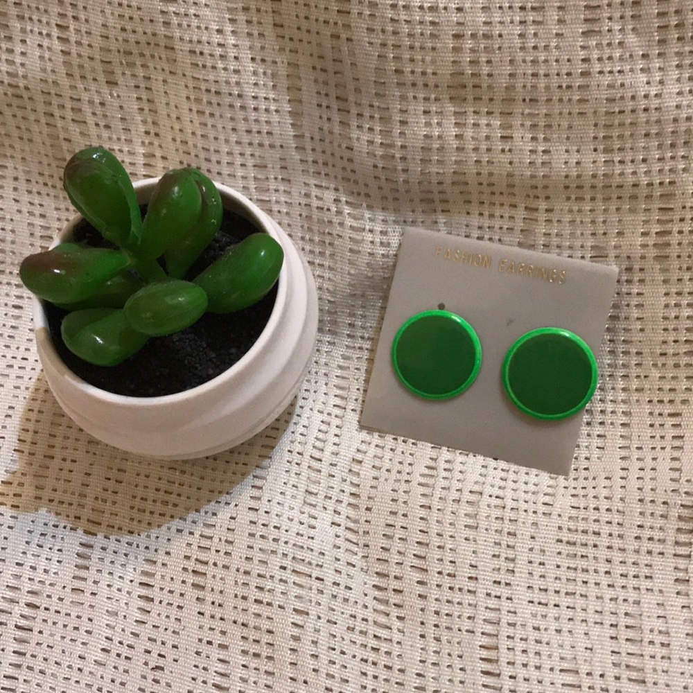 💚Green earrings